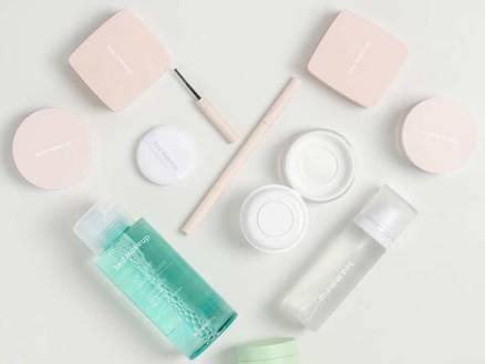 Nggak Perlu Takut Breakout, Ini Deretan Produk Sea Makeup yang Cocok untuk Kulit Berjerawat